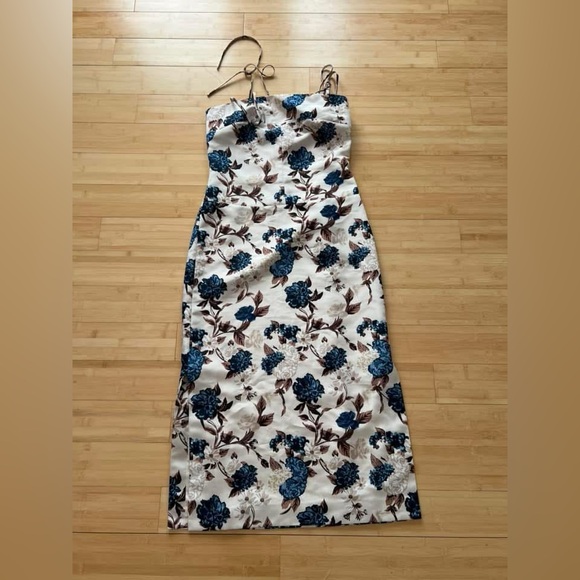 Tory Burch Strap Back Midi Dress in Caramel Mixed Floral Midi. - Picture 5 of 6